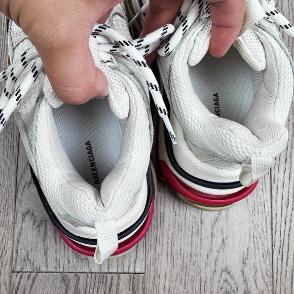 Pre-Owned Balenciaga Triple S Sneakers - White/Red/Black, Size 35 - Picture 8 of 9